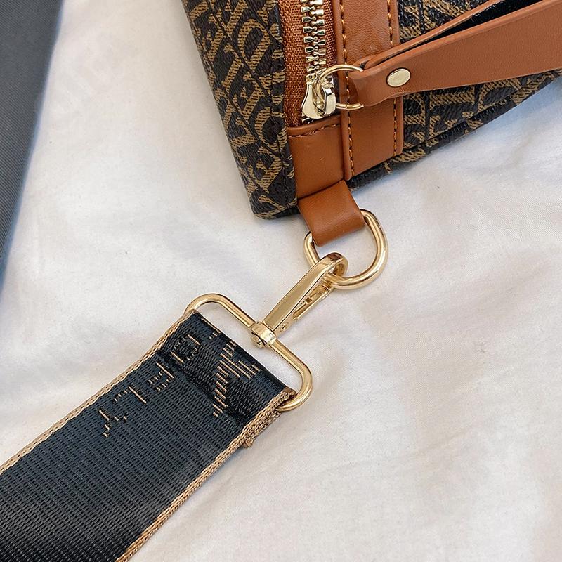 Женская Сумка поясная CC1505_BD1050-1