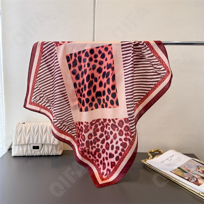 Женский Платок CC4193_FG112-1 Женский Платок CC4193_FG112-1