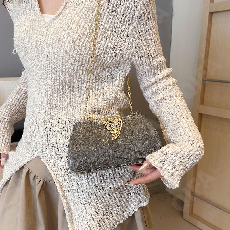 Женский Клатч CC3005_RP8102-1 Женский Клатч CC3005_RP8102-1