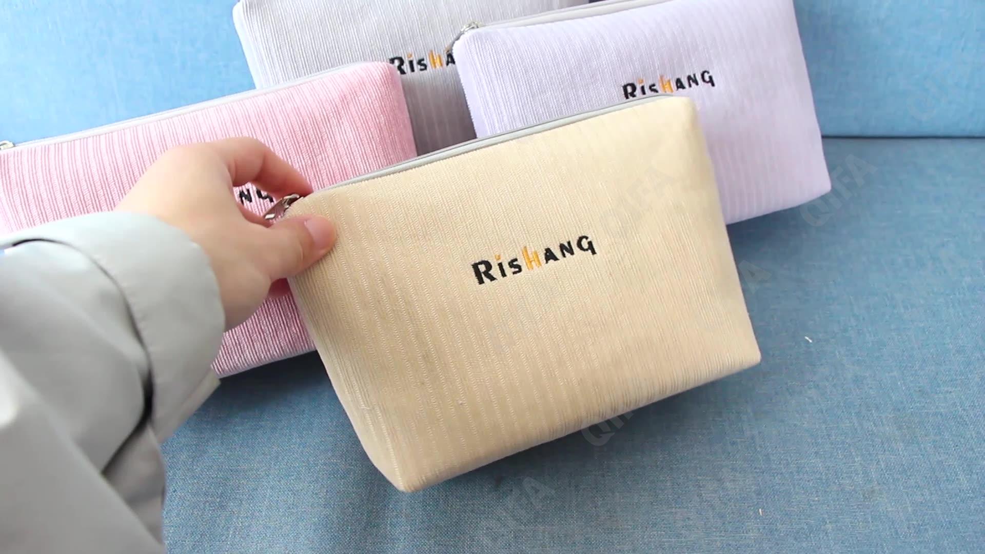 Женская Косметичка CC2621_HRS060-4