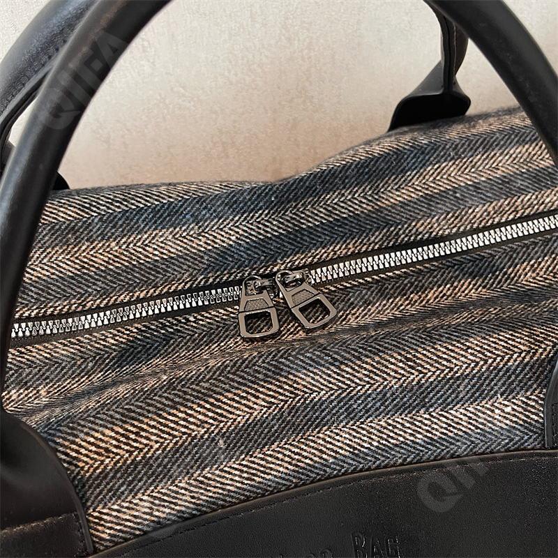 Женская Дорожная сумка CC096_8296-1 Женская Дорожная сумка CC096_8296-1