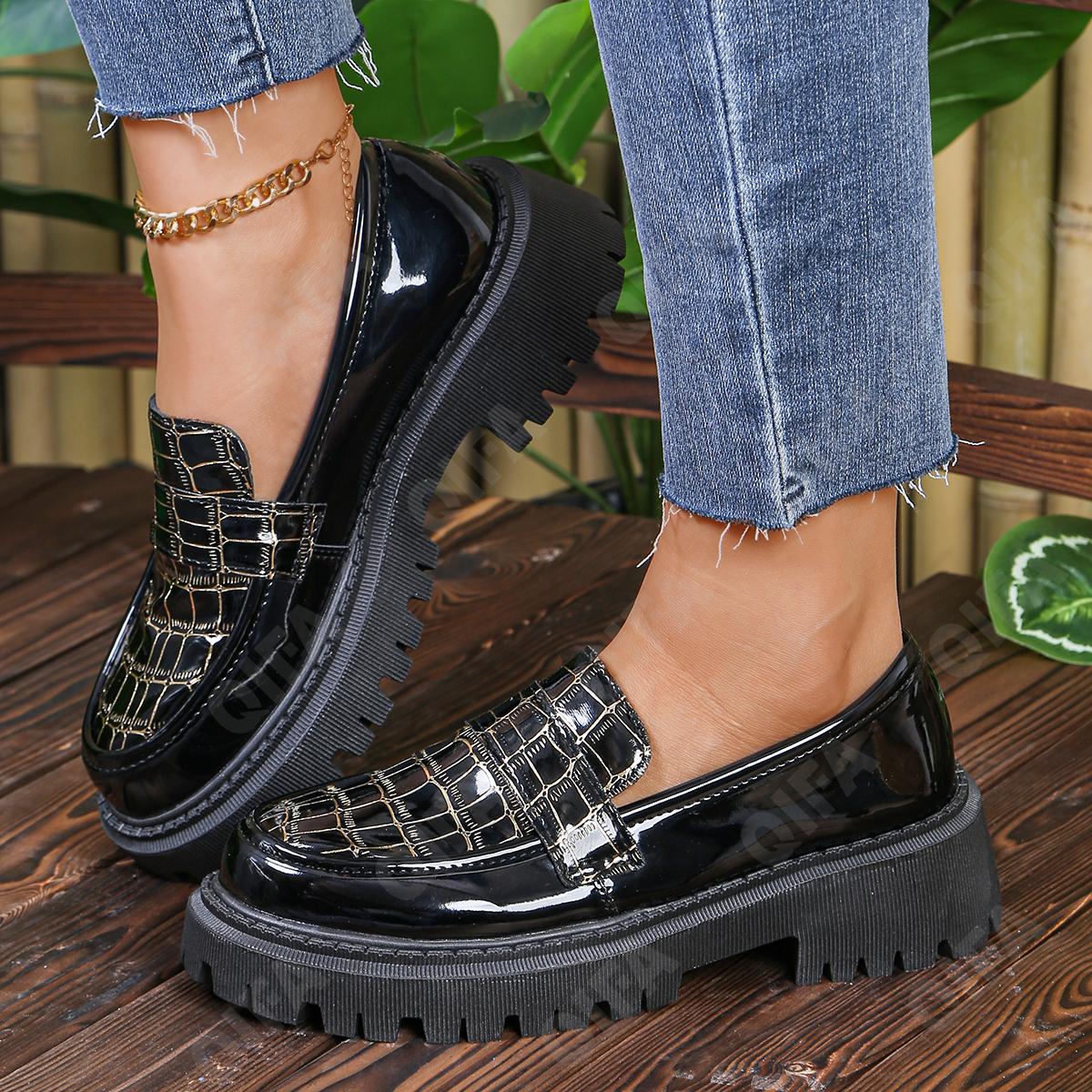 Женские Лоферы