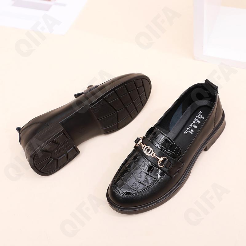 Женские Лоферы