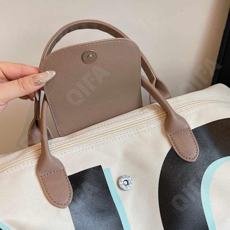 Женская Дорожная сумка CC096_8208-1 Женская Дорожная сумка CC096_8208-1