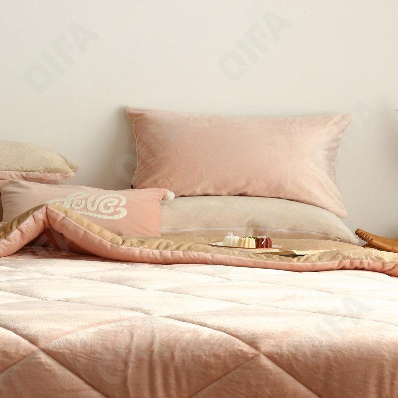 Декоративная подушка