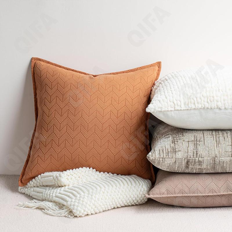 Декоративная подушка