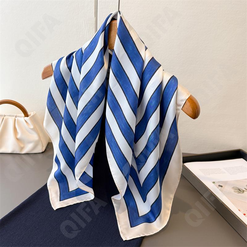 Женский Платок CC4193_FG126-1 Женский Платок CC4193_FG126-1