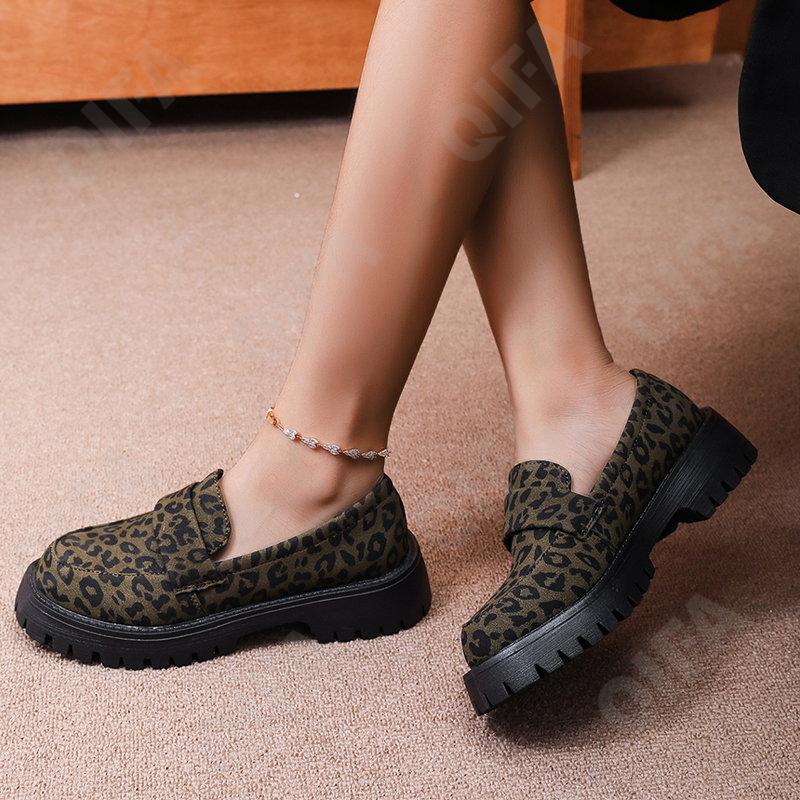 Женские Лоферы