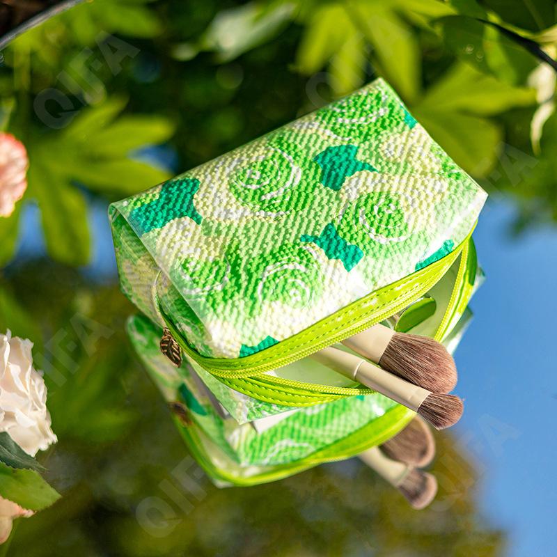 Женская Косметичка CC2494_2407-4