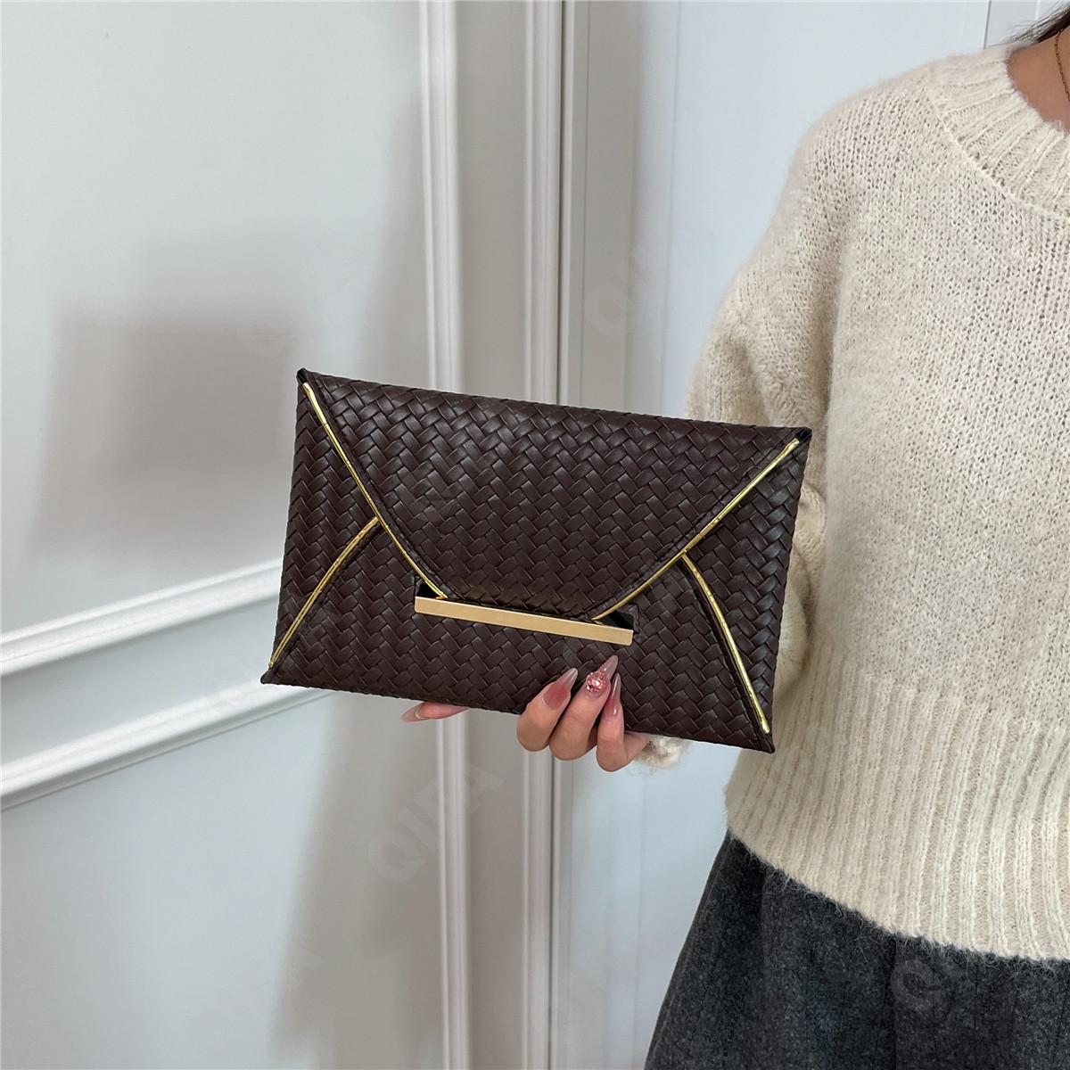 Женский Клатч CC423_11815-1 Женский Клатч CC423_11815-1