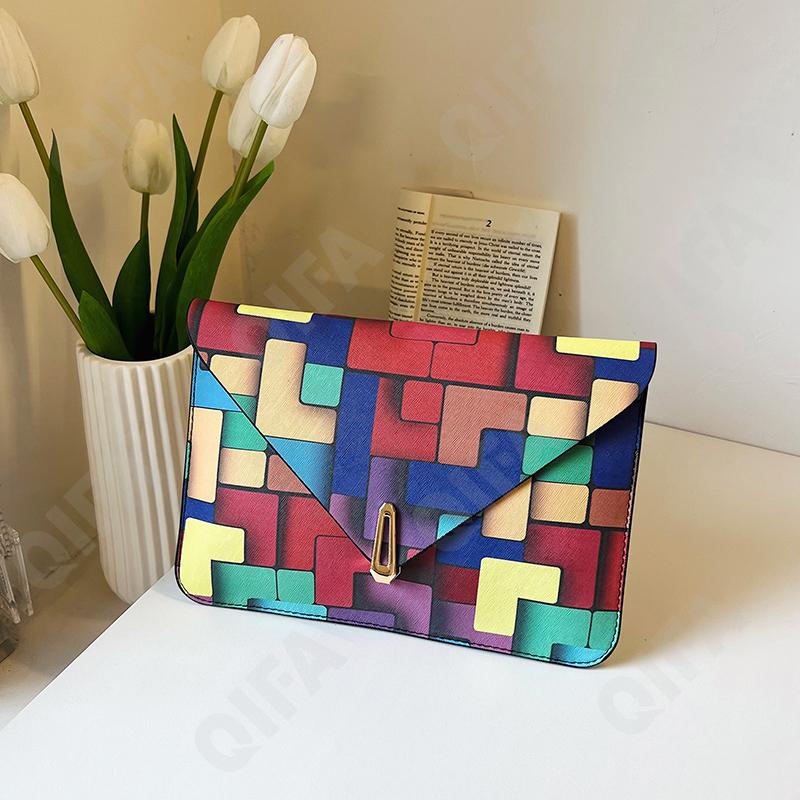 Женский Клатч CC1787_NIU4032-1 Женский Клатч CC1787_NIU4032-1