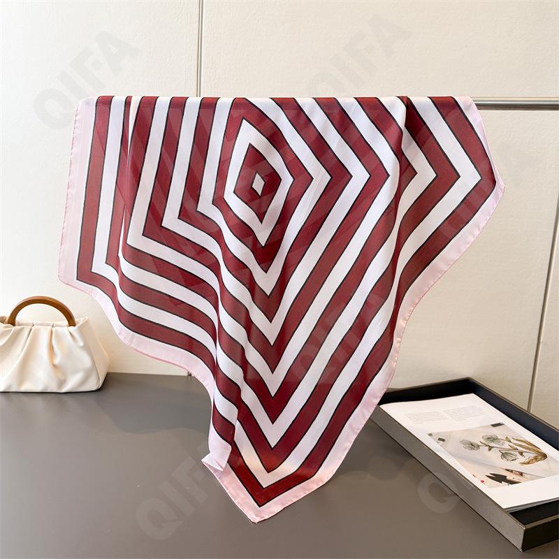 Женский Платок CC4193_FG126-1 Женский Платок CC4193_FG126-1