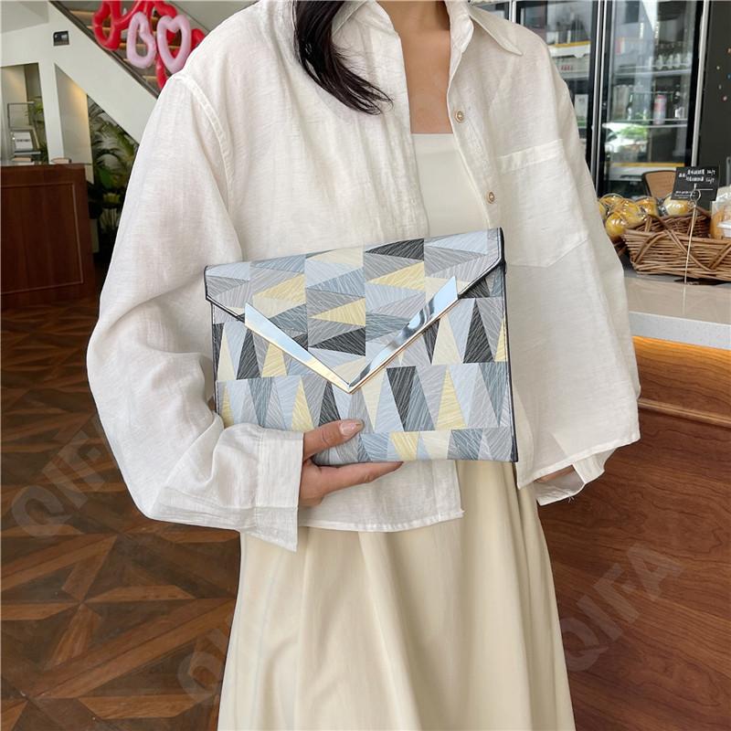 Женский Клатч CC1787_NIU6038-4 Женский Клатч CC1787_NIU6038-4