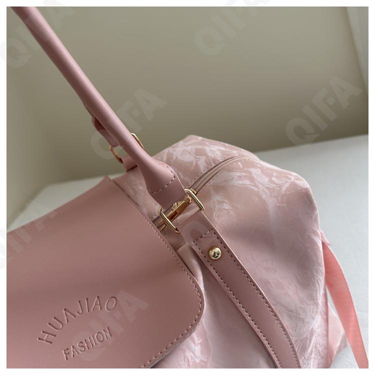 Женская Дорожная сумка CC423_20336-1 Женская Дорожная сумка CC423_20336-1