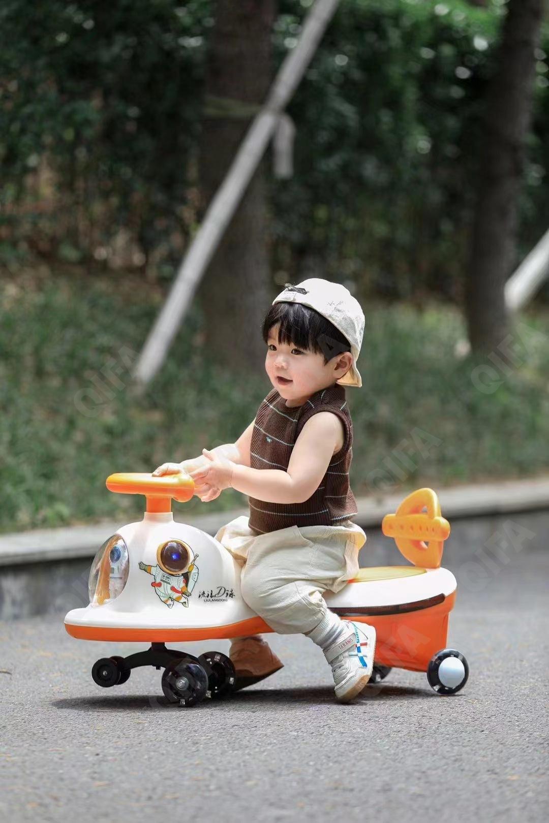 Детский Толокар CC3027_801-4 Детский Толокар CC3027_801-4