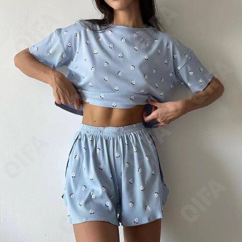 Женский Костюм с шортами