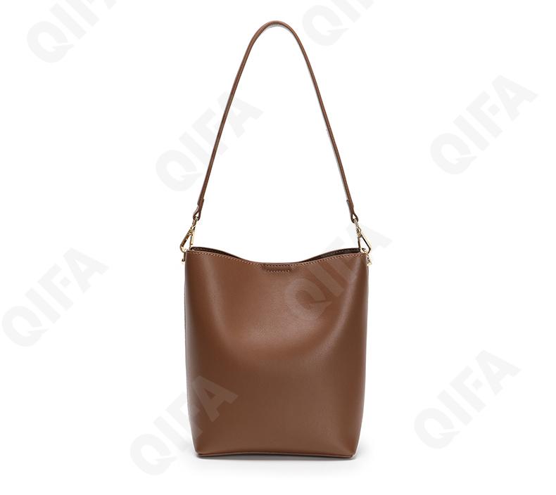 Женская Сумка CC3372_JA8002B-2