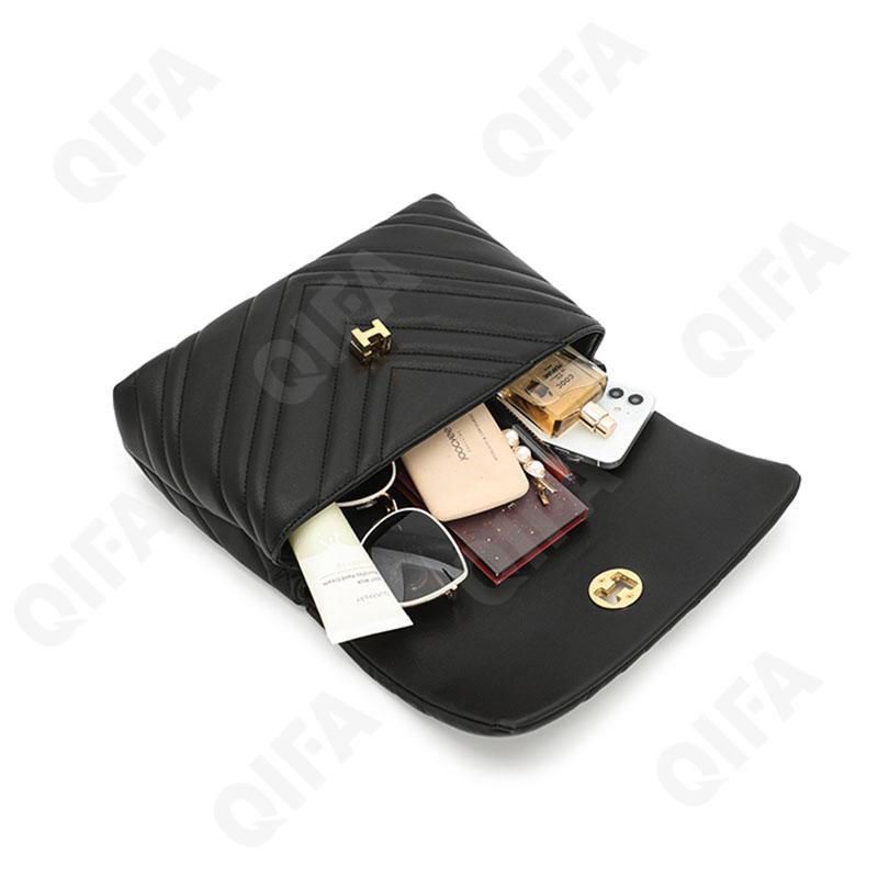 Женская Сумка CC3372_JA2420B-1