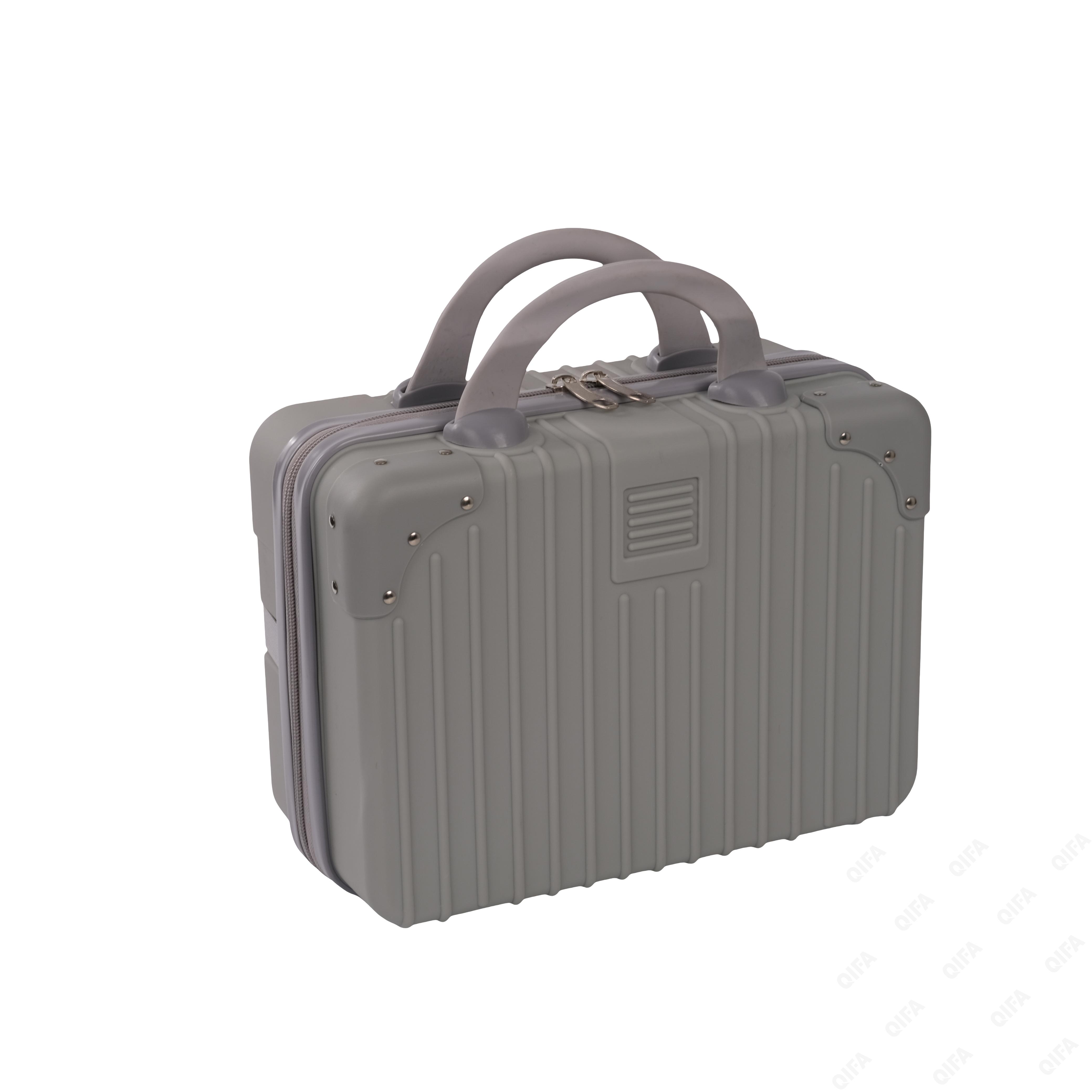 Мужской Чемодан